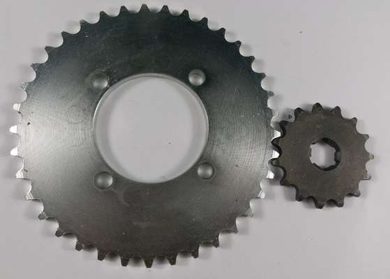 Il dente per catena a catena del motociclo posteriore &amp; della forte parte anteriore d'acciaio ha fissato lo spessore di 5.8-7.2mm